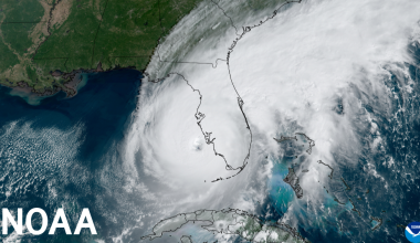 Η NOAA προβλέπει ότι η εποχή των τυφώνων στον Ατλαντικό το 2024 αναμένεται ασυνήθιστη