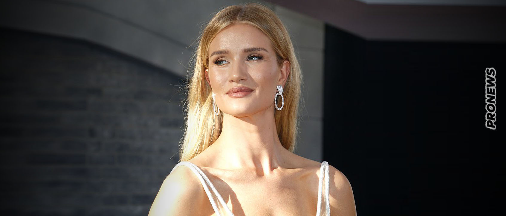 Ρ.Χάντινγκτον: Οι θαυμαστές της απογοητεύτηκαν από τη γυμνή φωτογραφία της – «Δεν το περιμέναμε από εσένα»