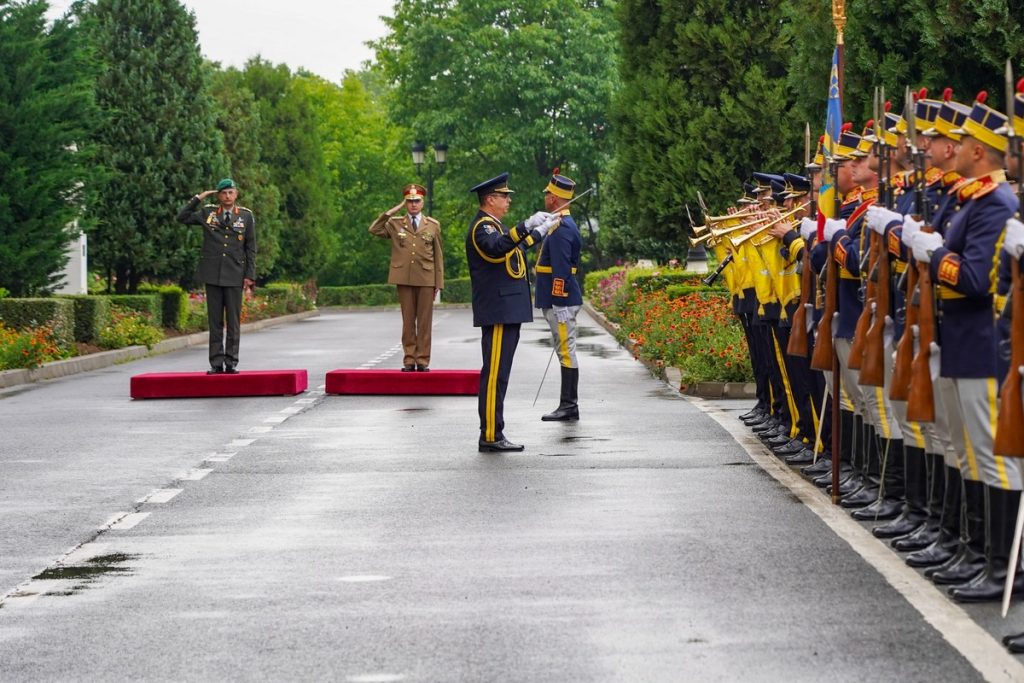 Επίσημη επίσκεψη στη Ρουμανία πραγματοποιεί ο αρχηγός ΓΕΕΘΑ – Το πρόγραμμά του