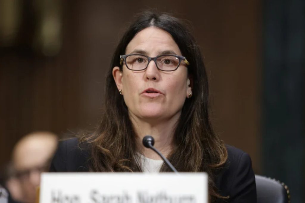 ΗΠΑ: Δικαστής εκλεκτή του Τ.Μπάιντεν έστειλε βιαστή ανηλίκων σε γυναικείες φυλακές γιατί… αυτοπροσδιορίζεται ως γυναίκα