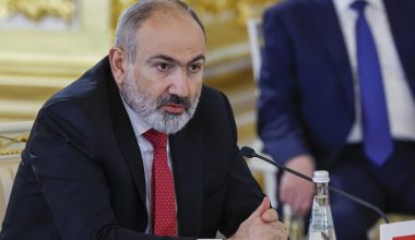 Αναγκαστική προσγείωση του ελικοπτέρου που μετέφερε τον πρωθυπουργό της Αρμενίας – Λόγω δυσμενών καιρικών συνθηκών
