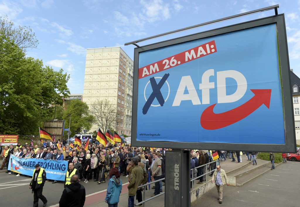 AfD: Δεύτερη θέση στις δημοσκοπήσεις η Εναλλακτική για τη Γερμανία λίγο πριν τις ευρωεκλογές