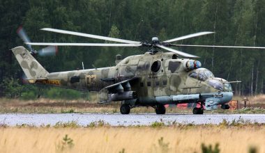 Ουκρανία: Ρωσικό επιθετικό ελικόπτερο πραγματοποιεί την «τέλεια» αποστολή υποστήριξης (βίντεο)