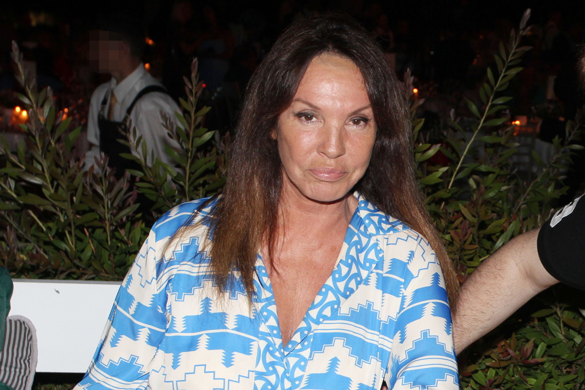 Η Β.Μπάρμπα ξέσπασε για τους μικροπωλητές έξω από το Καλλιμάρμαρο – «Έλεος, ντρεπόμαστε ως Έλληνες» (βίντεο)