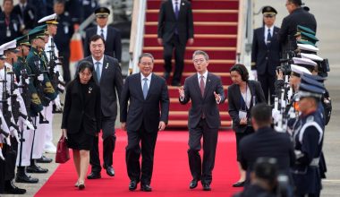 Σήμερα η πρώτη σύνοδος κορυφής μεταξύ Κίνας, Ιαπωνίας και Ν.Κορέας μετά από 4 χρόνια – Στη Σεούλ ο Λι Τσιανγκ