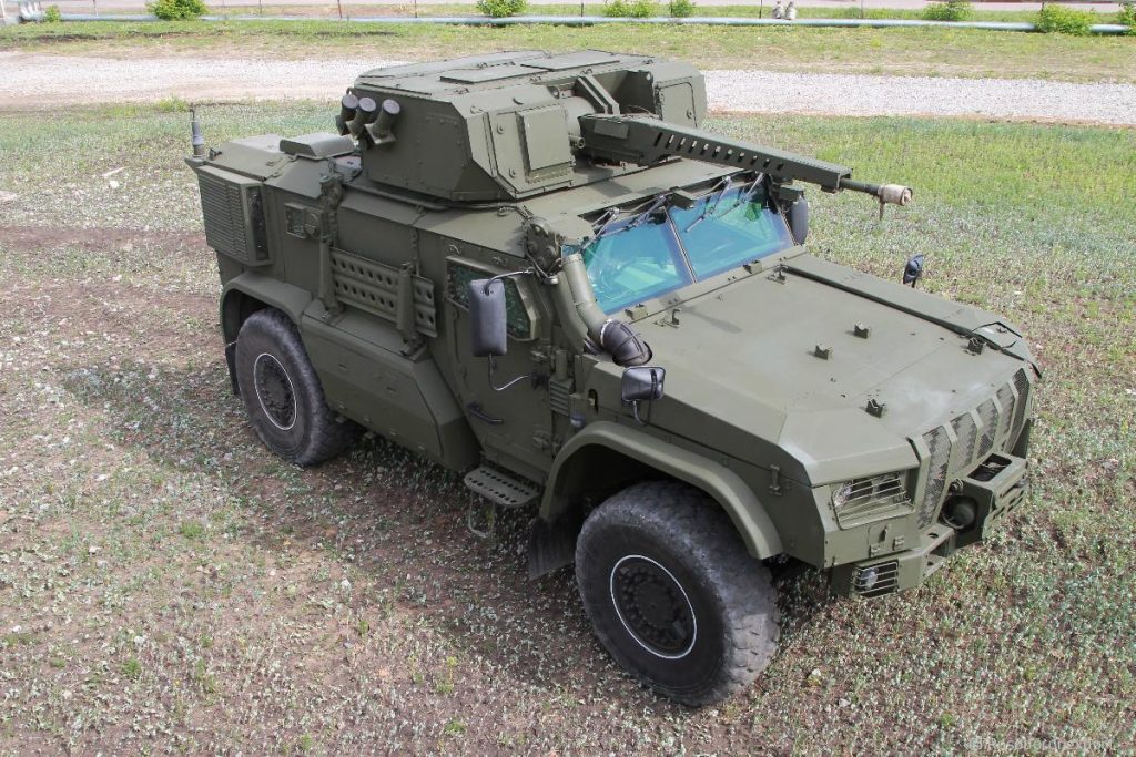 Ρωσία: Το τεθωρακισμένο K-4386 Typhoon – Το απόλυτο όπλο για την αντιμετώπιση των ουκρανικών Μ2 Bradley