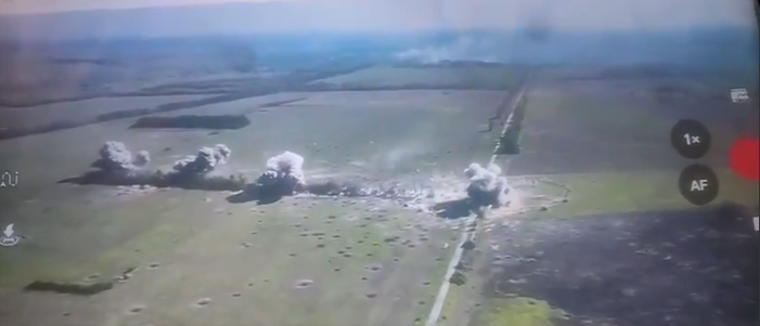 Ρωσικές FAB έπληξαν θέσεις των ουκρανικών Ενόπλων Δυνάμεων κοντά στο Χλιμπόκε (βίντεο)