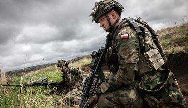 Πολωνία: Εξετάζει την αποστολή στρατευμάτων στην Ουκρανία