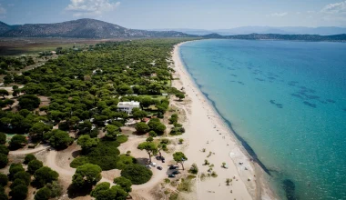 Άριστης ποιότητας το 95,8% των υδάτων κολύμβησης στην Ελλάδα – Ποιες χώρες έχουν μεγαλύτερο ποσοστό