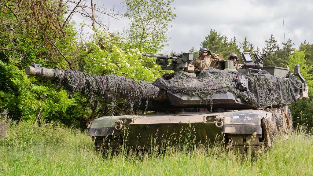 Ουκρανοί στρατιώτες που χειρίζονται τα αμερικανικά M1A1 Abrams: «Δεν αξίζουν στο πεδίο της μάχης»
