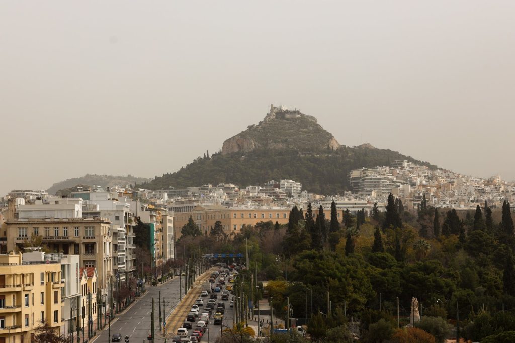 Ο καύσωνας ξεκινά: Η Αθήνα θερμαίνεται απότομα – Πότε θα έρθει η έντονη ζέστη