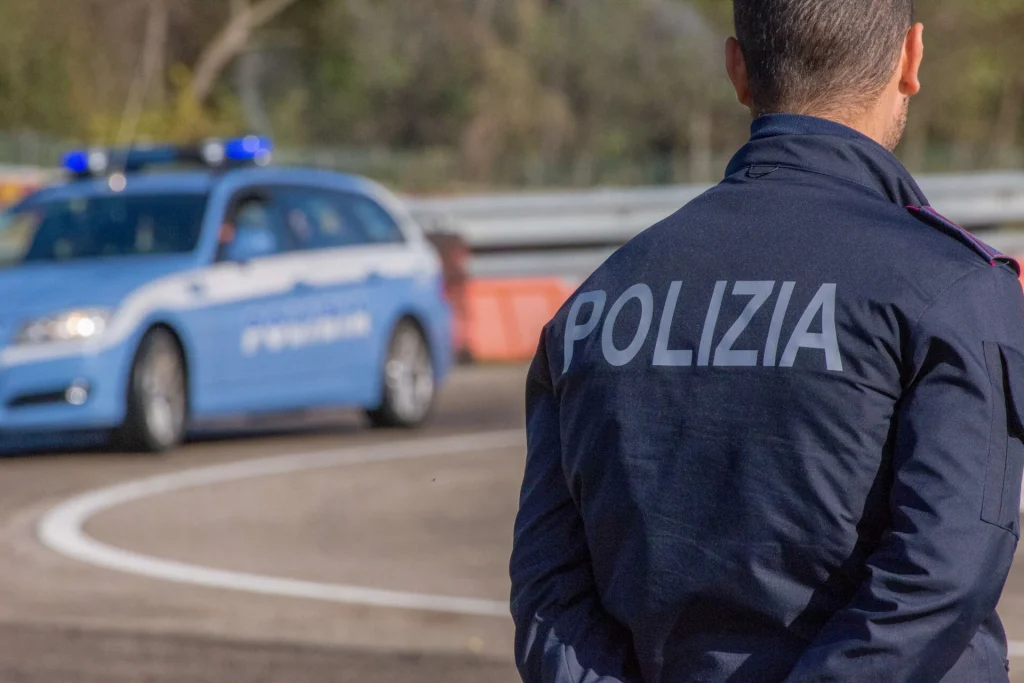 Ιταλία: 39χρονος σκότωσε την 33χρονη σύντροφό του ρίχνοντάς την από γέφυρα – Την πάτησε φορτηγό