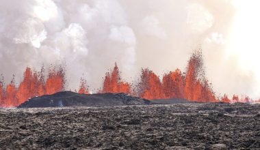 Ισλανδία: Εξερράγη για πέμπτη φορά το ηφαίστειο Γκρίνταβικ – Νέες καταστροφές και εκκενώσεις
