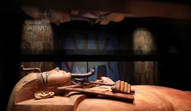 Aίγυπτος: Αρχαιολόγοι ανακάλυψαν χαμένη σαρκοφάγο του Ραμσή ‘Β τρεις χιλιάδες χρόνια μετά τον θάνατό του