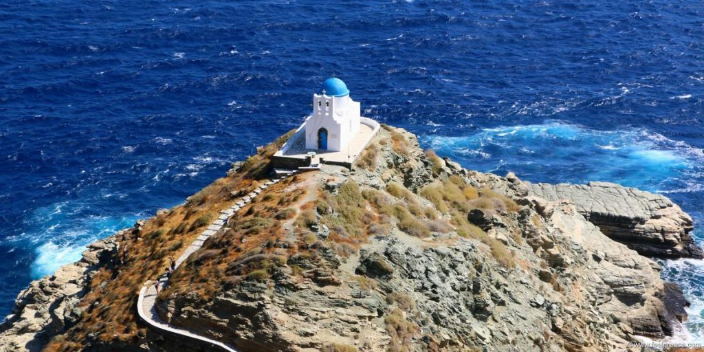 «Ύμνοι» από τη βρετανική Express για τη Σίφνο – «Το πιο νόστιμο ελληνικό νησί»