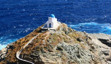 «Ύμνοι» από τη βρετανική Express για τη Σίφνο – «Το πιο νόστιμο ελληνικό νησί»