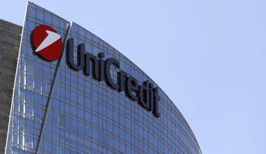 UniCredit: Ρωσικό δικαστήριο μειώνει τους περιορισμούς στην ιταλική τράπεζα