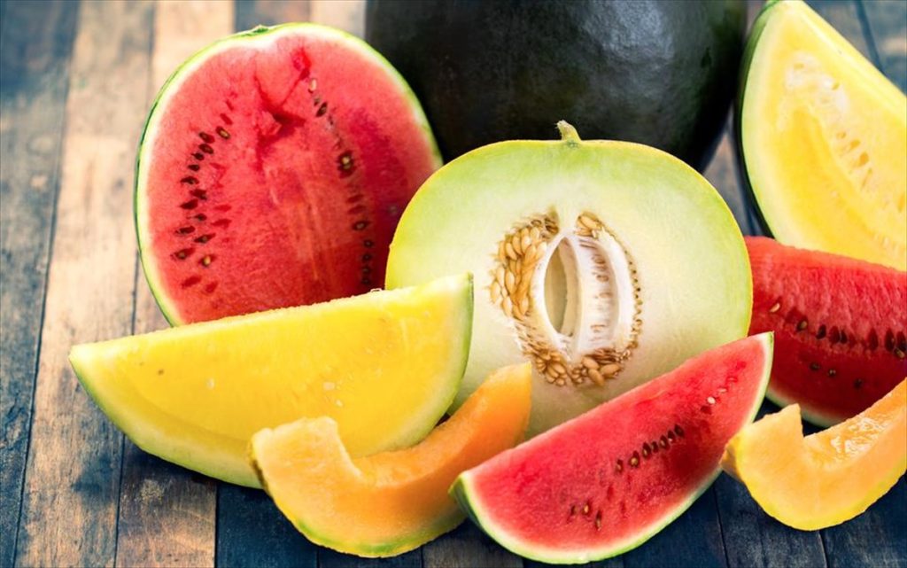 Καρπούζι και πεπόνι: Δείτε ποια είναι τα οφέλη που έχουν τα δύο καλοκαιρινά φρούτα