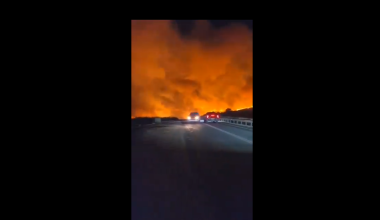 Τεράστιες πυρκαγιές στο βόρειο Ισραήλ μετά από πλήγματα της Χεζμπολάχ (βίντεο)