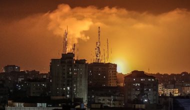 Αεροπορική επιδρομή του Ισραήλ στη Συρία – Τουλάχιστον 12 νεκροί (βίντεο)