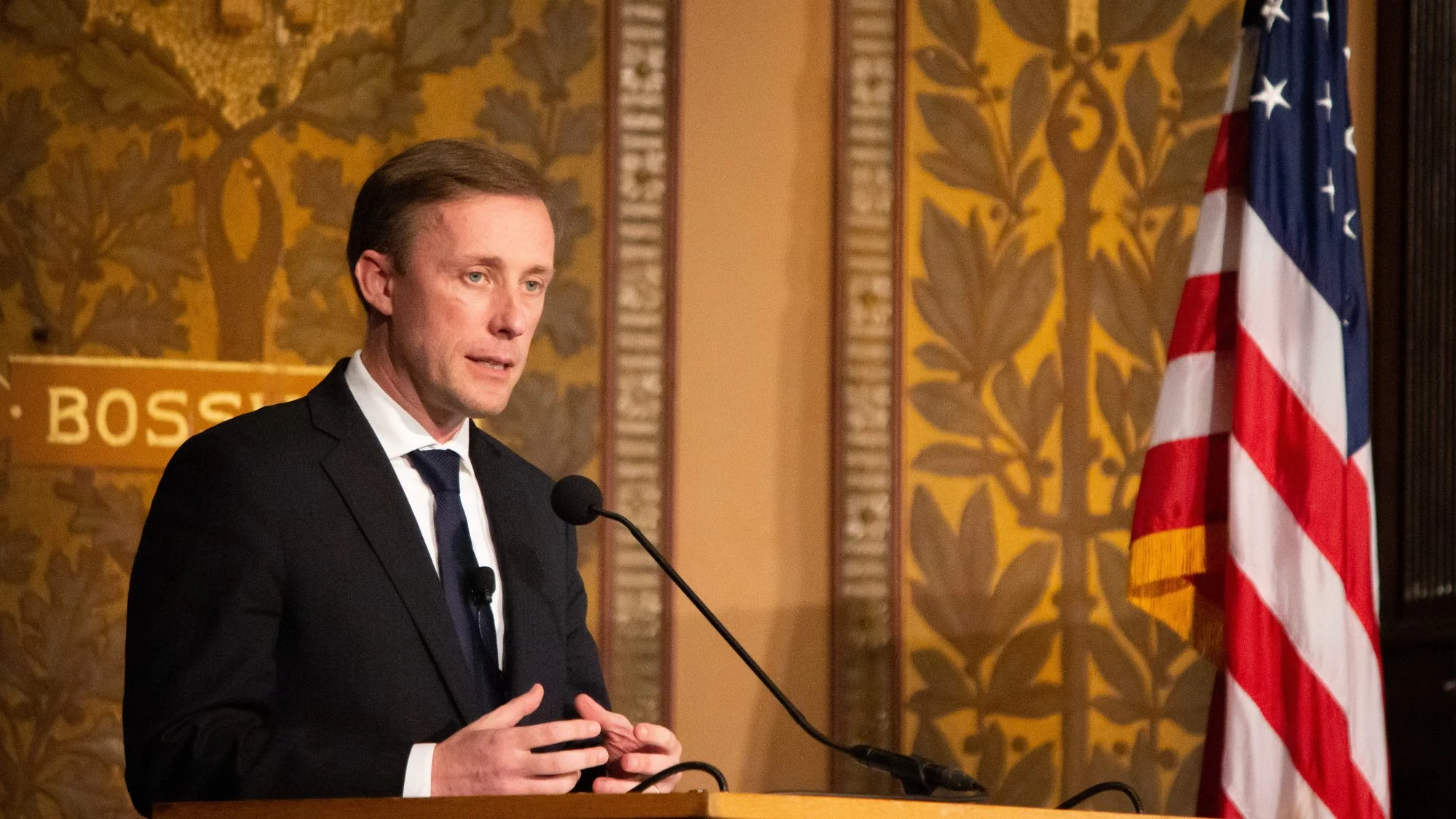 Τζέικ Σάλιβαν: «Για να έχουμε παγκόσμια ειρήνη πρέπει η Δύση να στείλει περισσότερα όπλα στην Ουκρανία»!