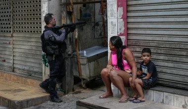 Βίντεο: Αστυνομικός στην Βραζιλία σκοτώνει κακοποιό που κρατούσε ηλικιωμένη για όμηρο