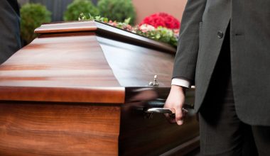 Νεμπράσκα: Γυναίκα που είχε δηλωθεί νεκρή ζωντάνεψε σε γραφείο τελετών – Πέθανε… εκ νέου αργότερα στο νοσοκομείο