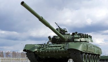 Ρωσικά άρματα καταστρέφονται από ουκρανικά αντιαρματικά (βίντεο)