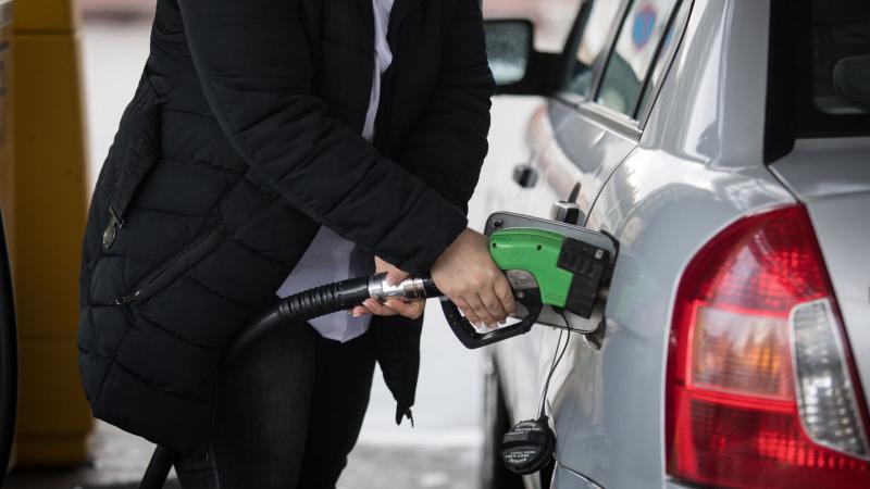 ΑΑΔΕ: Σφράγισε βενζινάδικο με νοθευμένα καύσιμα στο Γέρακα για δύο χρόνια