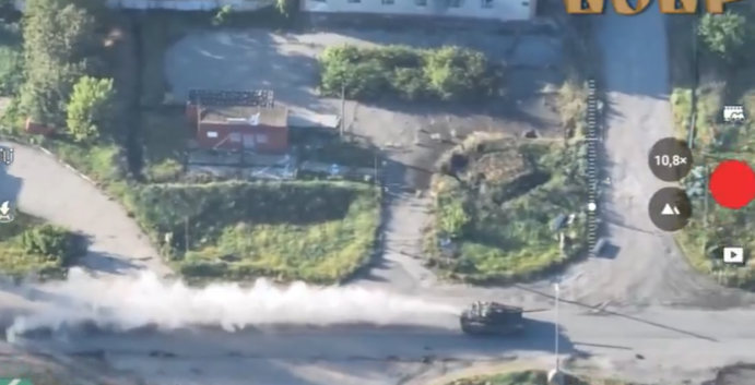 Βίντεο: Ρωσικό drone FPV πλήττει ουκρανικό άρμα μάχης στο Βοβτσάνσκ
