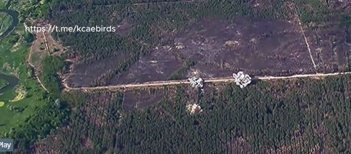 Ρωσικές FAB έπληξαν θέσεις των ουκρανικών Ενόπλων Δυνάμεων κοντά στη Σινκόβκα (βίντεο)