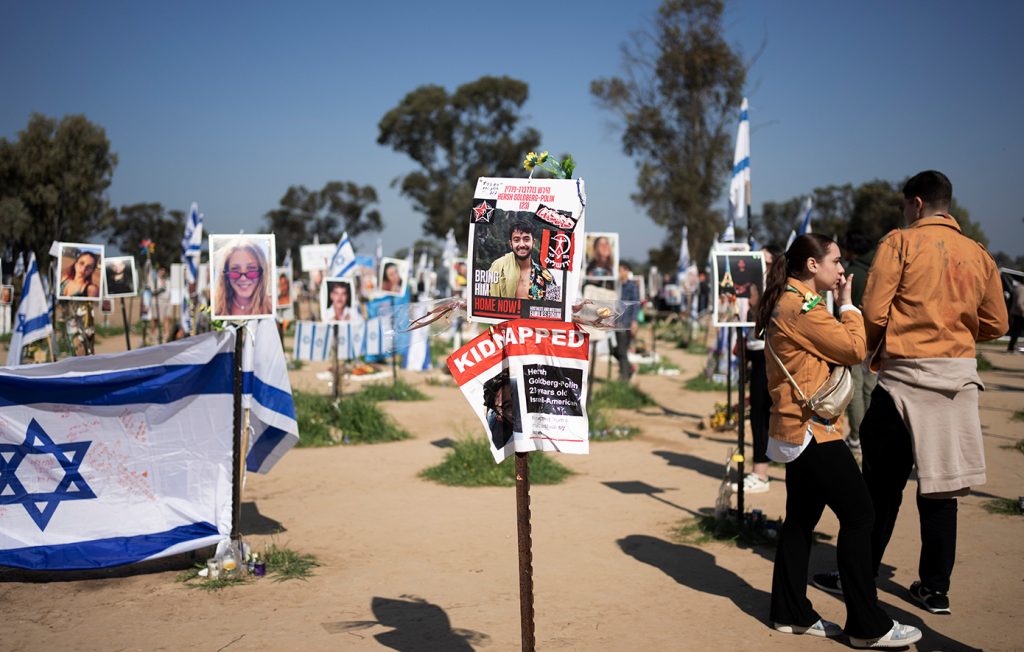 Ισραήλ: Τη βεβαιότητα ότι δεκάδες όμηροι είναι ακόμη ζωντανοί εξέφρασε διαπραγματευτής