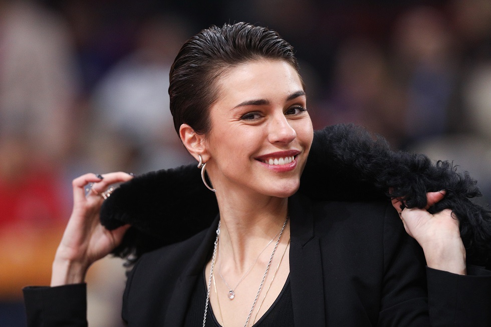 Κάτια Ταραμπάνκο: Ποζάρει με μαγιό πάνω σε σκάφος (φωτο)