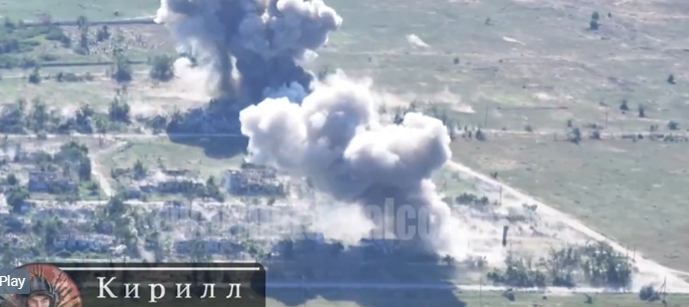 Ρωσικές FAB έπληξαν θέσεις των ουκρανικών ενόπλων δυνάμεων στην Ιβανίβκα (βίντεο)