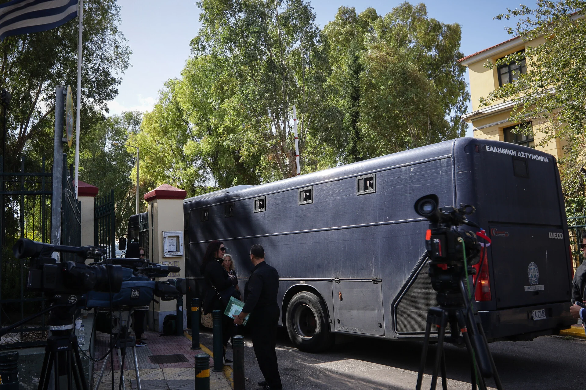 Σήμερα η δίκη του κατηγορούμενου δημοσιογράφου για ενδοοικογενειακή βία – Ποιοι θα καταθέσουν