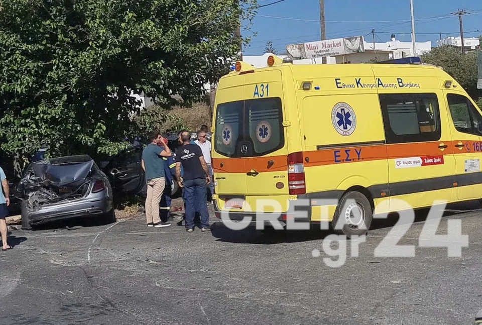 Ρέθυμνο: Τροχαίο με πέντε οχήματα στον ΒΟΑΚ – Ανετράπη φορτηγό με ζώα