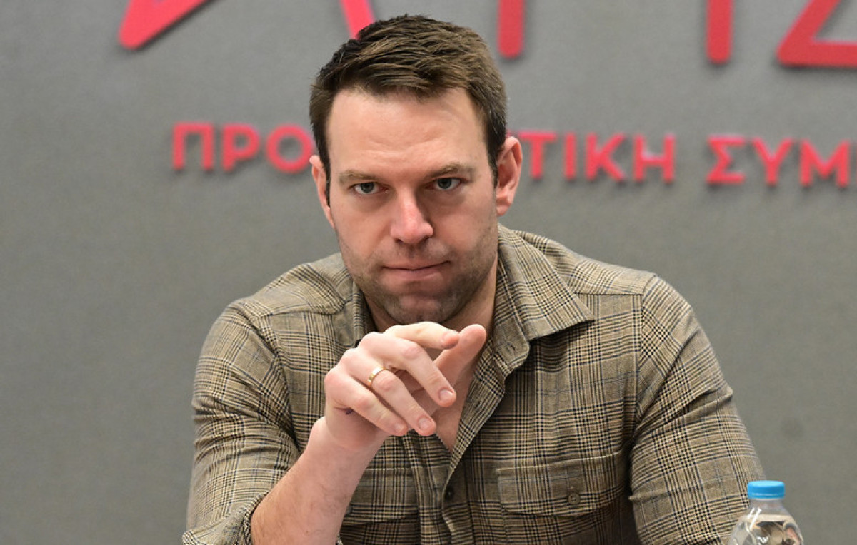 Σ.Κασσελάκης: «Ο Κ.Μητσοτάκης οφείλει να διαγράψει τον τραμπούκο Αυγενάκη από την κοινοβουλευτική του ομάδα»