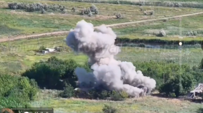 Η στιγμή που ρωσικό LMUR βομβαρδίζει ουκρανικό προσωρινό σημείο ανάπτυξης στην Πρετσιστίβκα (βίντεο)