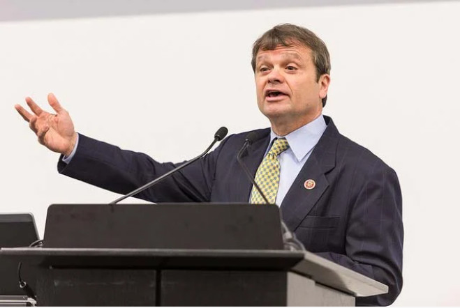 ΗΠΑ: Να αποσύρει την υποψηφιότητά του καλεί τον Τ.Μπάιντεν ο Δημοκρατικός βουλευτής του Ιλινόι