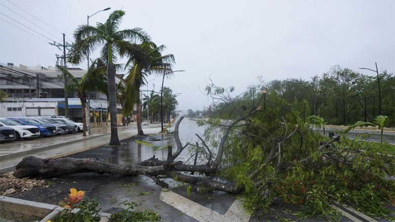 H τροπική καταιγίδα Μπέριλ σαρώνει το Τέξας: Τουλάχιστον ένας νεκρός – Έκλεισαν λιμάνια και αεροδρόμια