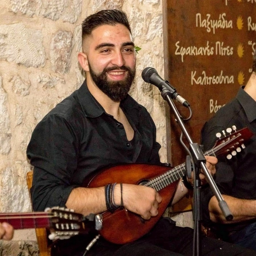 Χανιά: Νεκρός 23χρονος τραγουδιστής μετά από τροχαίο – Κάηκε ζωντανός μέσα στο αυτοκίνητό του