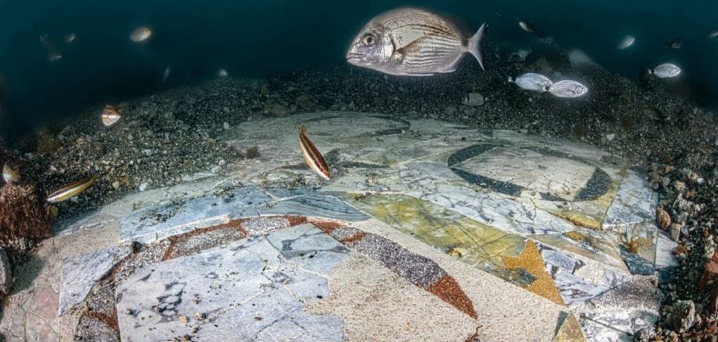 Νάπολη: Αρχαίο ρωμαϊκό ψηφιδωτό βρέθηκε βυθισμένο στα ανοικτά της θάλασσας