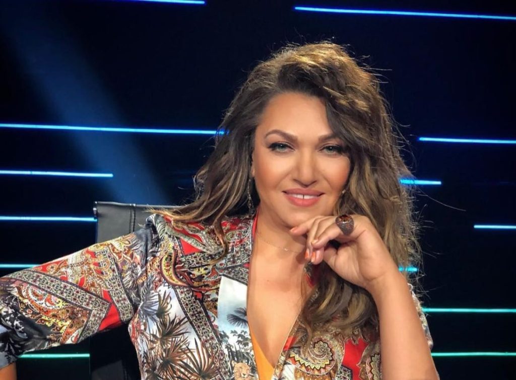 To «αντίο» της Καίτη Γαρμπή στον Αλέν Ντελόν: «Καλό σου ταξίδι έρωτα των εφηβικών μου χρόνων»