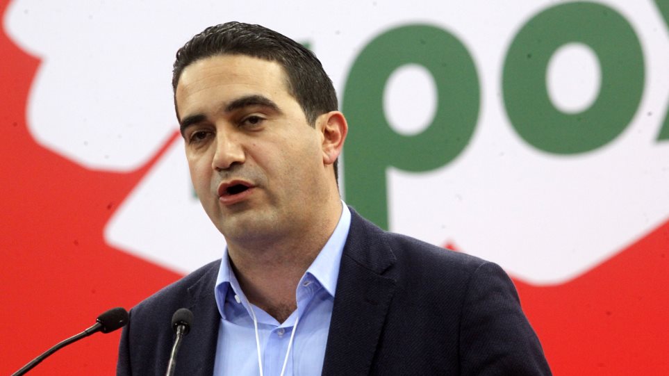 ΠΑΣΟΚ: «Η εικόνα του αξύριστου πρωθυπουργού παλιά απέδιδε, τώρα εξοργίζει τους πολίτες»