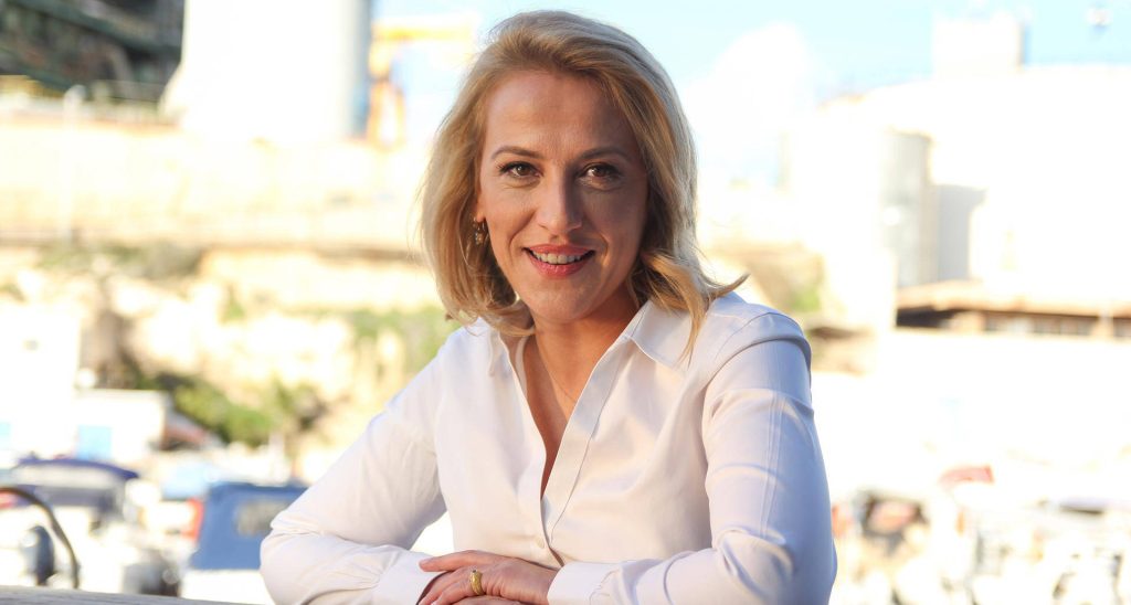 Ρ.Δούρου: Θα είναι υποψήφια για την προεδρία του ΣΥΡΙΖΑ