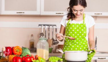 Νέα έρευνα αποκαλύπτει: Πώς οι δουλειές του σπιτιού σας βοηθούν να ζήσετε περισσότερο