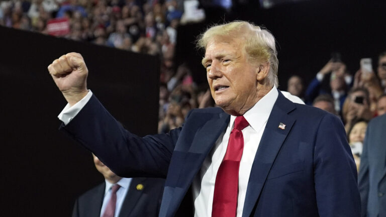 Πρωτοφανής γκάφα της Κ.Χάρις με την οποία «χαρίζει» τους χριστιανούς στο Ν.Τραμπ: «Αν δηλώνεις ότι είσαι δεν σε θέλουμε μαζί μας»