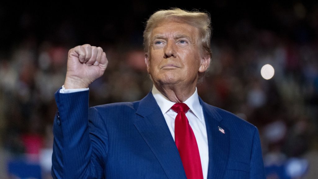 Ν.Τραμπ: Ανακοίνωσε ότι θα κάνει προσωπάρχισσα του Λευκού Οίκου την διευθύντρια της προεκλογικής εκστρατείας του