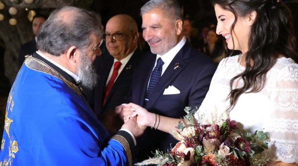 Γ.Πατούλης για τη διαφορά ηλικίας με τη σύζυγό του: «Είμαστε πολύ καλά και τα υπόλοιπα δεν μας ακουμπάνε»