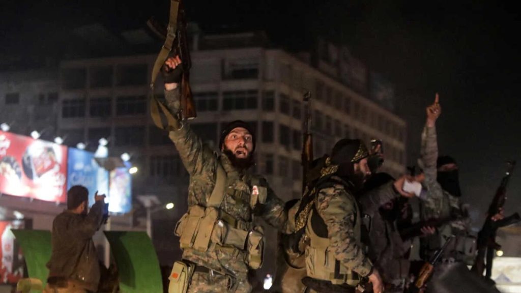 Συρία: Οι ισλαμιστές αντάρτες της HTS  ανακοίνωσαν ότι κατευθύνονται προς Δαμασκό!    (βίντεο)